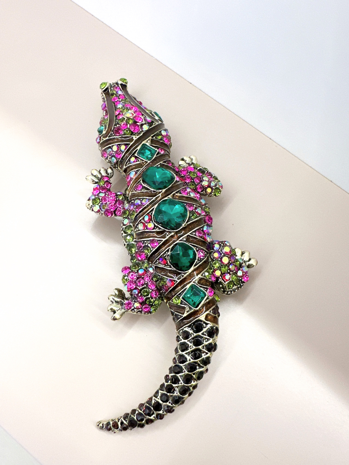 Imagem Broche Maxi jacaré 
