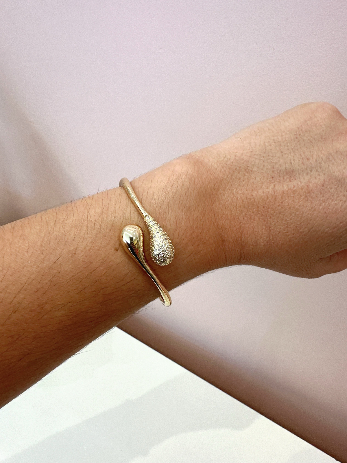Imagem Bracelete 1 gota cravejado dourado 