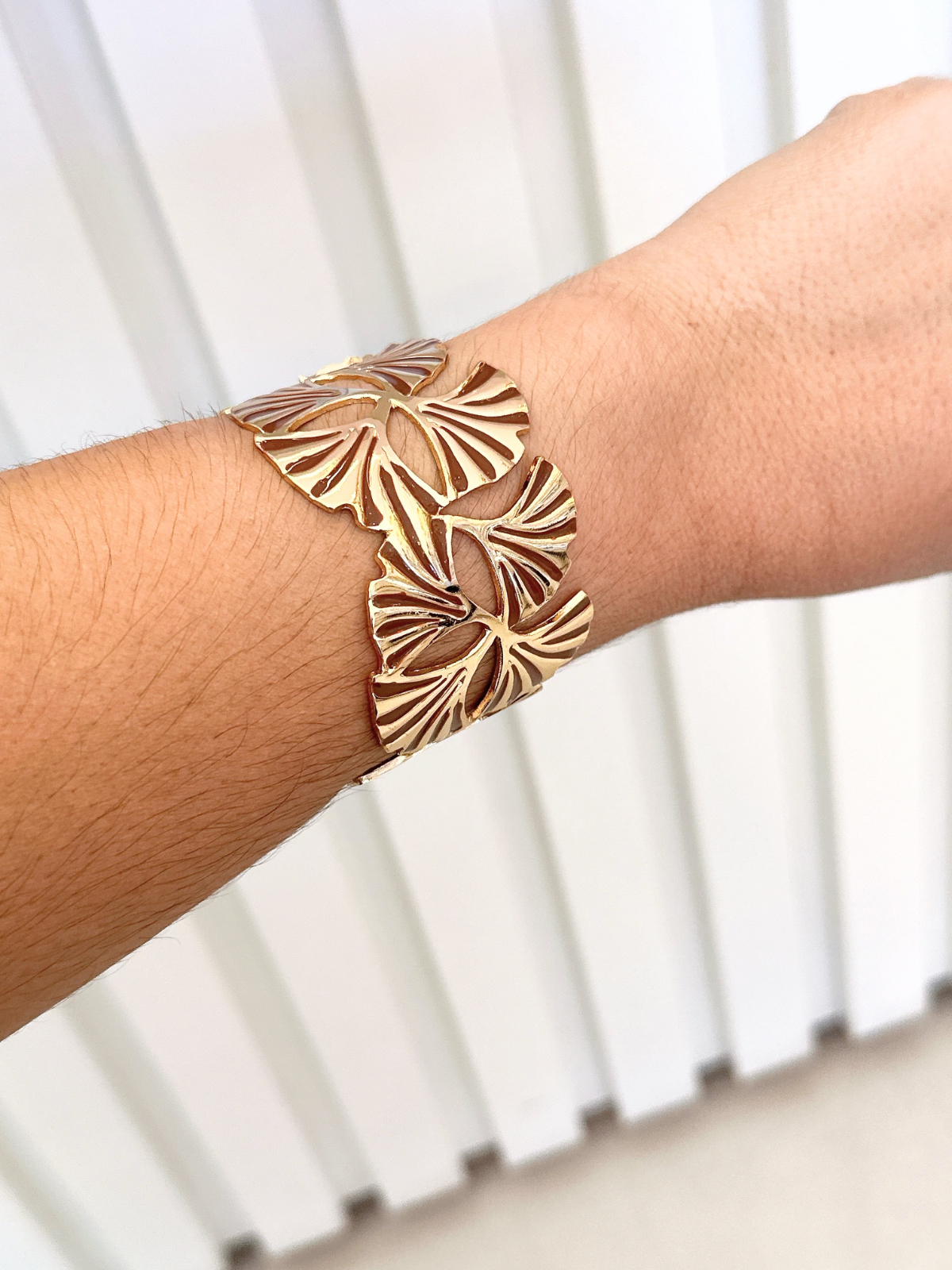 Imagem 2 Bracelete folhas esmaltado