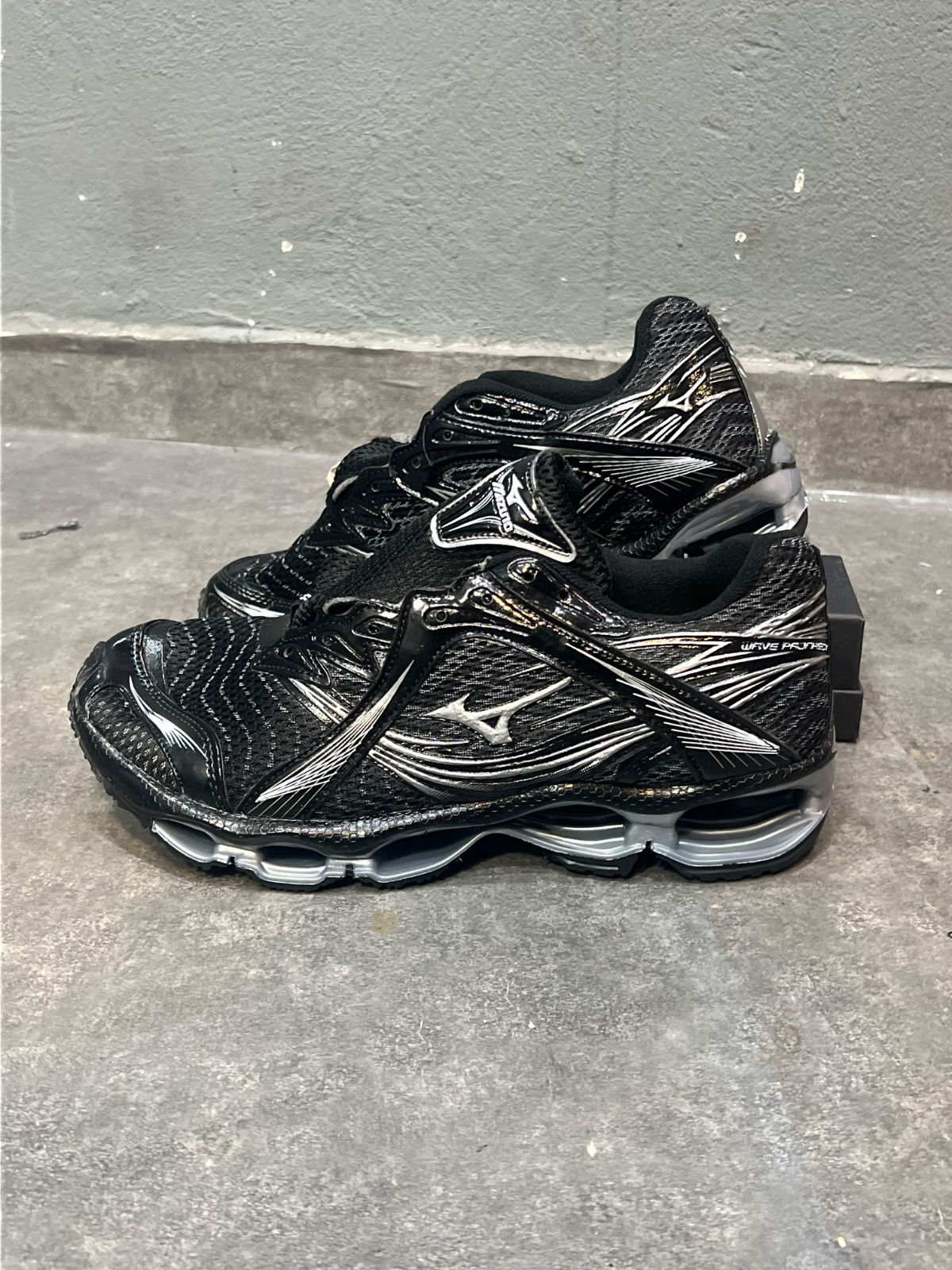 Imagem TÊNIS MIZUNO REFLETIVO