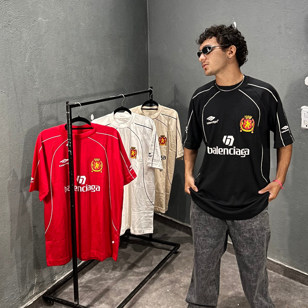 Imagem CAMISA BALENCIAGA OVER