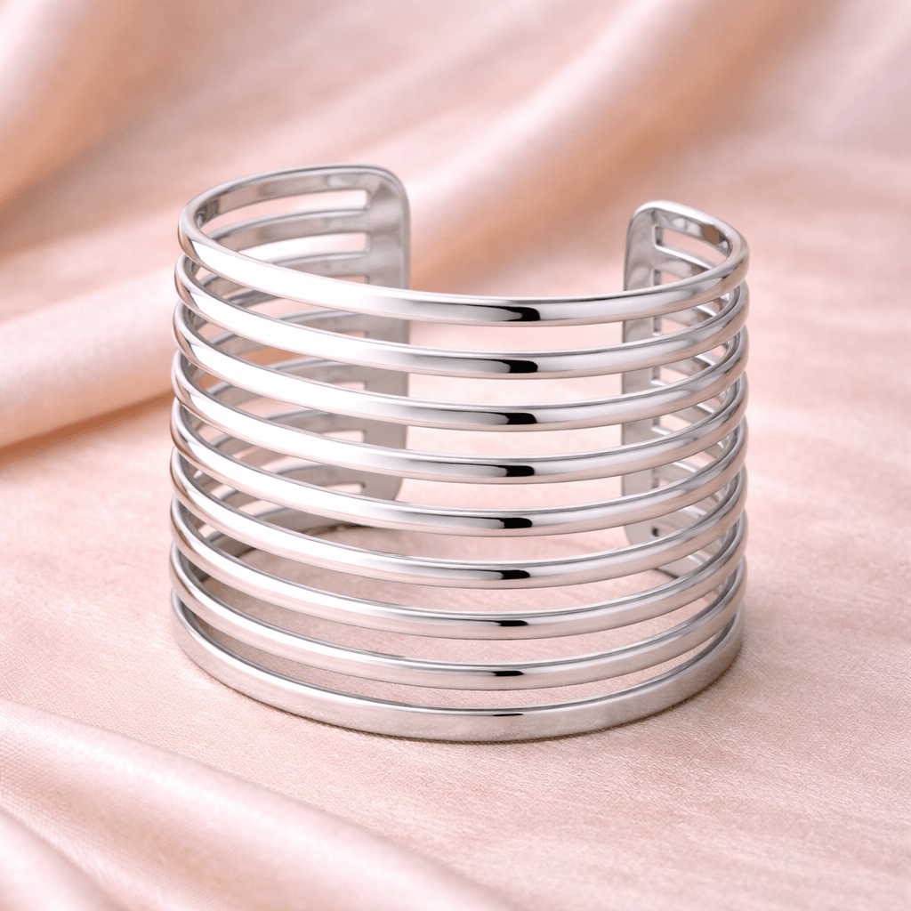 Imagem 2 Bracelete Largo Listrado Vazado