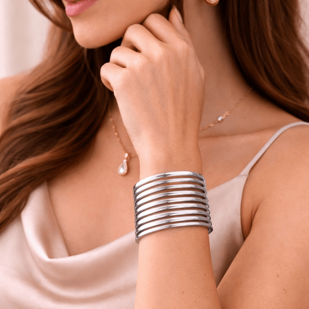 Imagem 3 Bracelete Largo Listrado Vazado